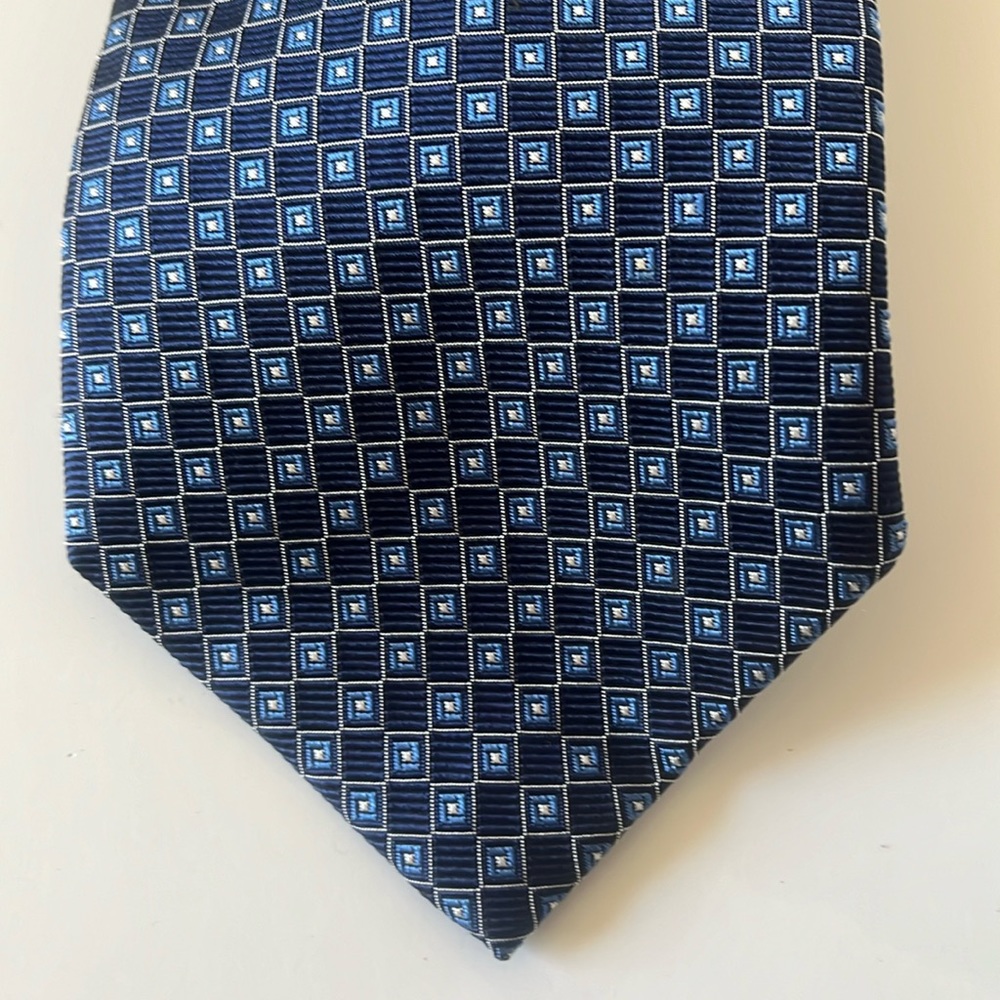 Brook Brothers Basics Blue & White Pure Silk Tie